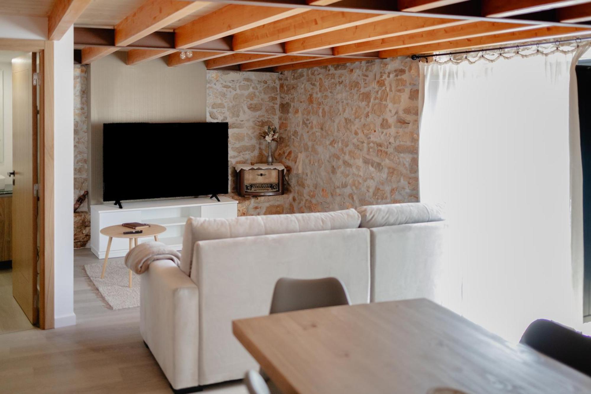 Casa Da Saia Grande - Recantos D'almerinda Alvito (Leiria)